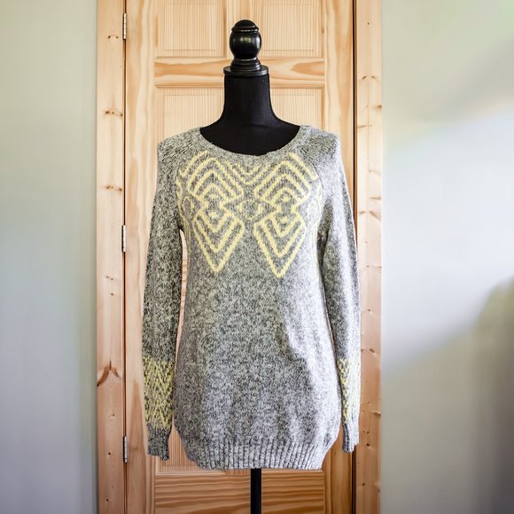Maurices Grey Knit Pullover Sweater with Yellow Geometric Detail Size S - Picture 1 of 9